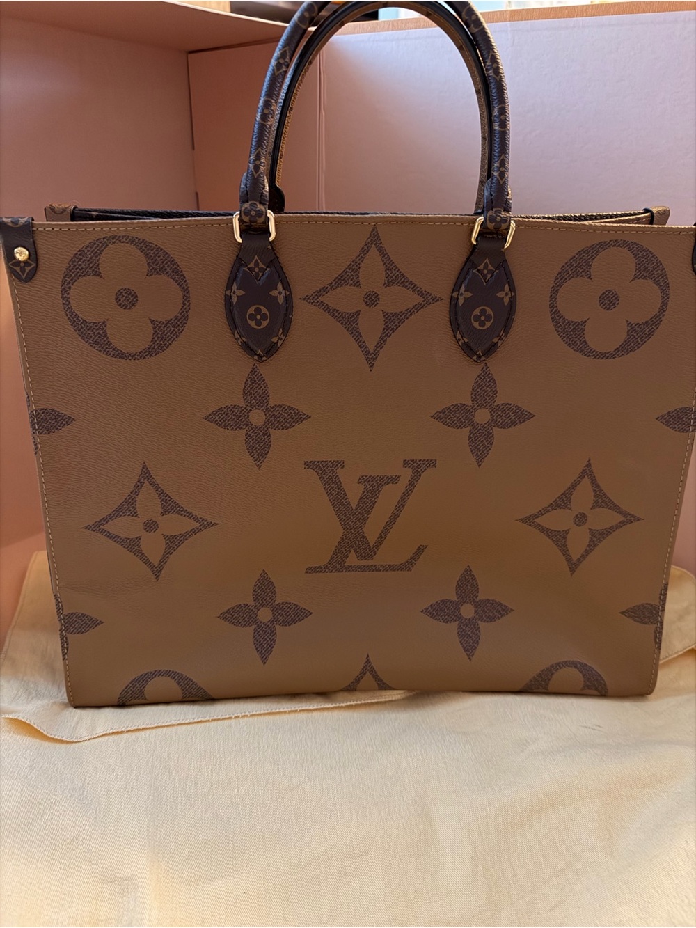 Louis Vuitton On The Go GM